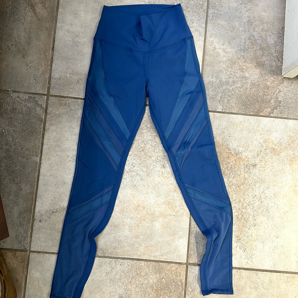 Alo Yoga High-Waist Epic Leggings Cobalt High-Rise Waisted Mesh Cut-Outs Cutouts